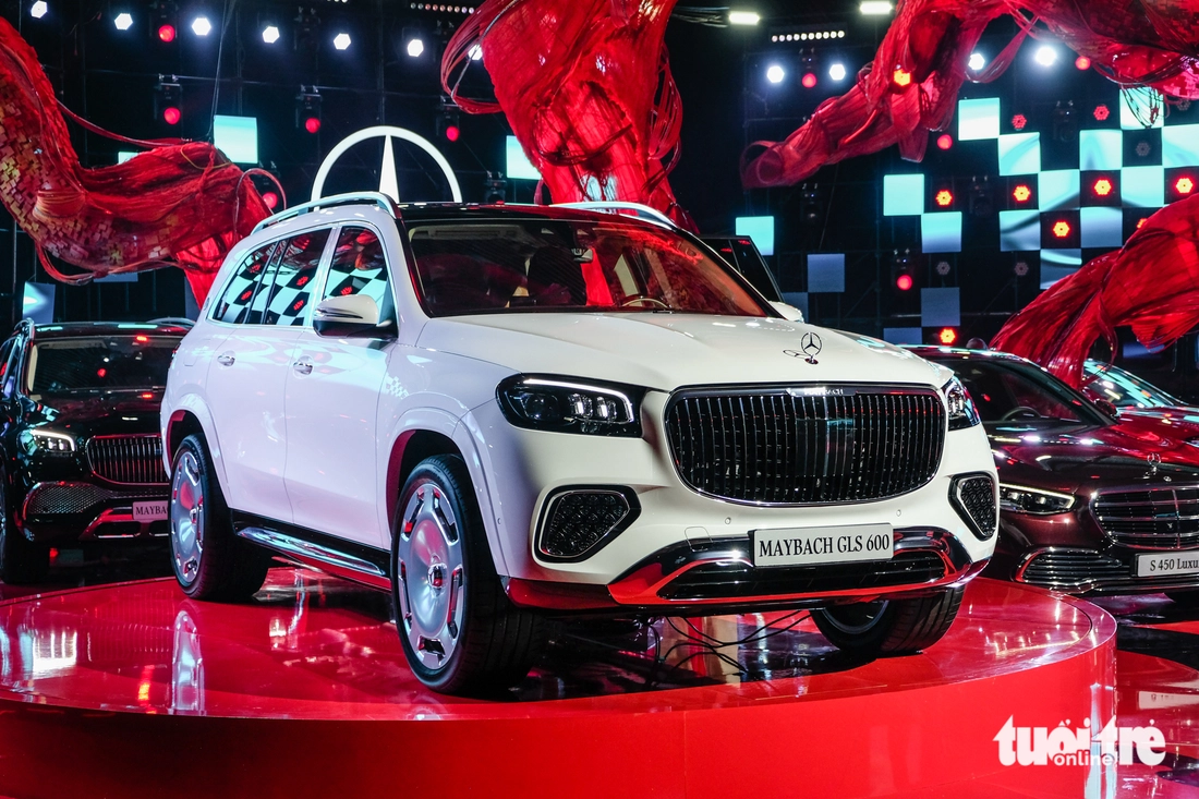 Mercedes-Benz GLS - Ảnh 17.