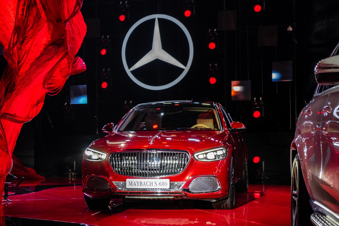 Một vòng triển lãm Mercedes-Benz: Choáng ngợp bộ sưu tập xe gần 100 tỉ đồng - Ảnh 10.