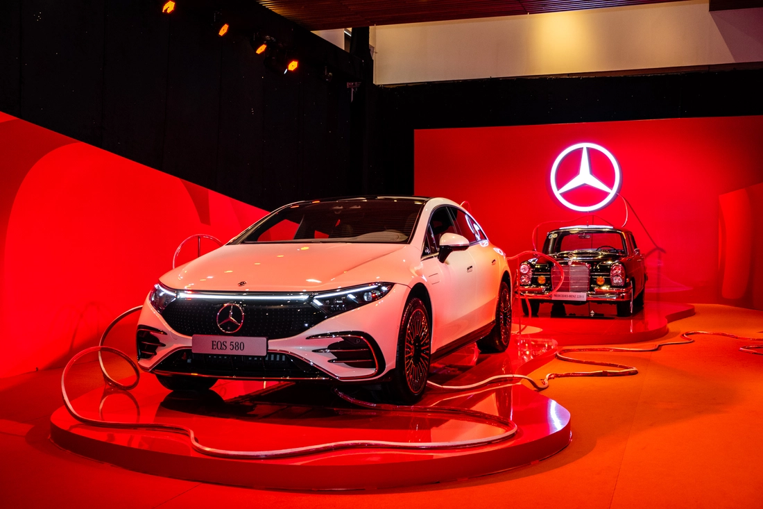 Mercedes-Benz - Ảnh 13.