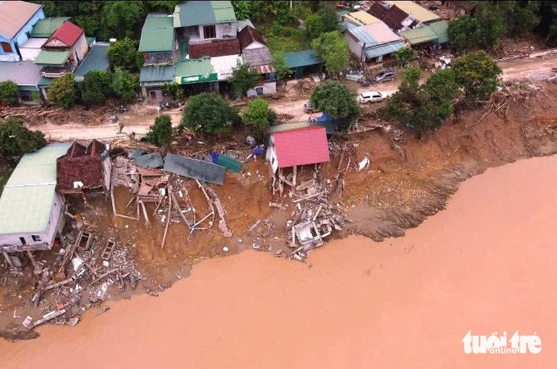'Chảo lửa Đông Dương' tan hoang sau trận lũ quét - Ảnh 4.
