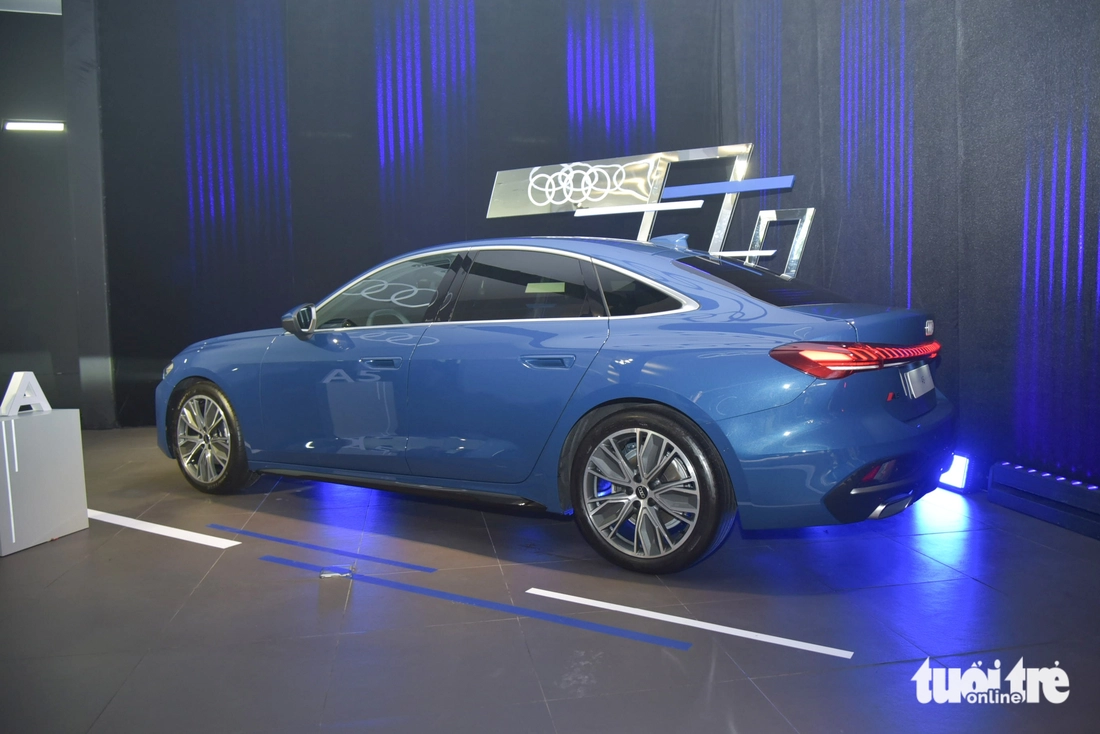 Audi A5 2025 trình làng Việt Nam: Giá 2,2 tỉ đồng, 3 màn hình, cạnh tranh C-Class và 3-Series - Ảnh 14.