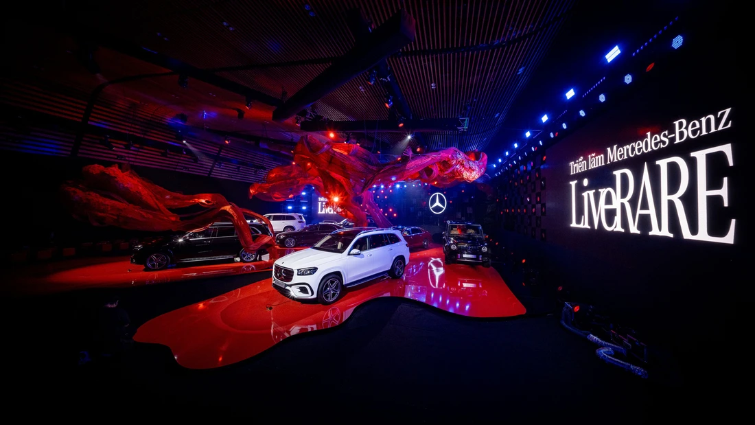 Một vòng triển lãm Mercedes-Benz: Choáng ngợp bộ sưu tập xe gần 100 tỉ đồng - Ảnh 15.