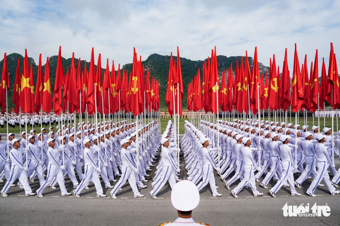 diễu binh - Ảnh 1.