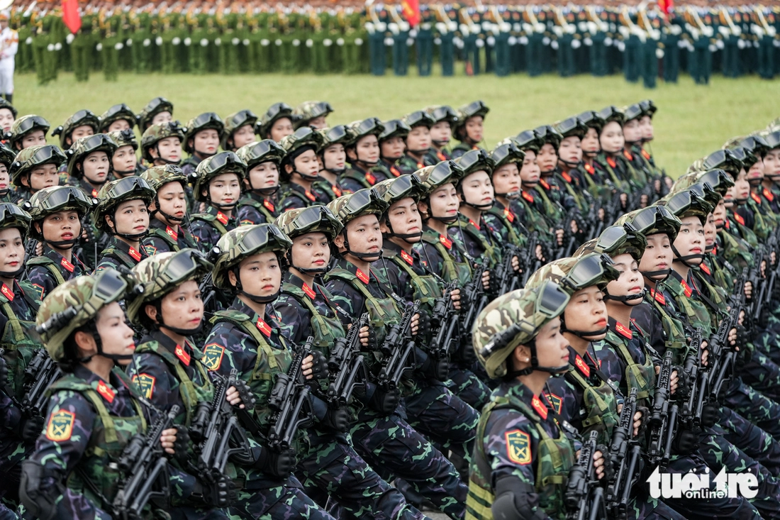 Hơn 16.000 cán bộ, chiến sĩ quân đội, công an đội nắng tổng hợp luyện diễu binh - Ảnh 9.