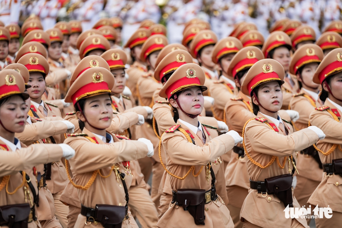 Hơn 16.000 cán bộ, chiến sĩ quân đội, công an đội nắng tổng hợp luyện diễu binh - Ảnh 15.