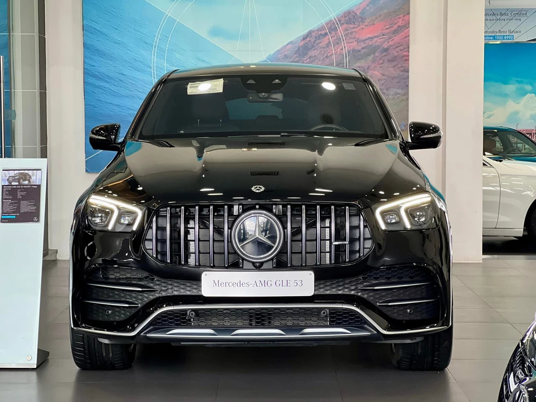 Tin tức giá xe: Mercedes-AMG GLE 53 giảm tới cả tỉ đồng tại đại lý, có điều kiện - Ảnh 1.