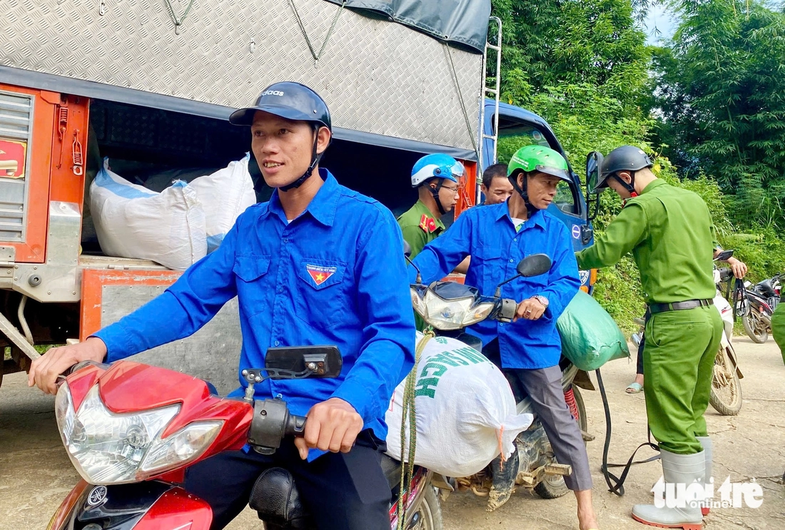 cứu trợ - Ảnh 10.