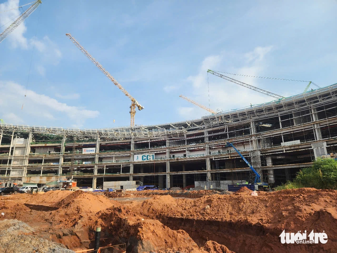 Thủ tướng Phạm Minh Chính kiểm tra tiến độ thi công sân bay Long Thành - Ảnh 5.