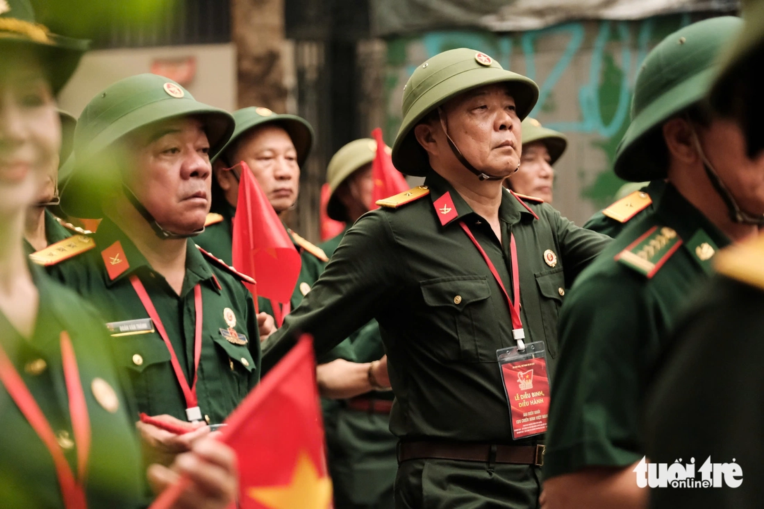 Tổng hợp luyện diễu binh: Xe tăng, xe thiết giáp đang tiến về quảng trường Ba Đình - Ảnh 12. Tổng hợp luyện diễu binh: Xe tăng, xe thiết giáp đang tiến về quảng trường Ba Đình - Ảnh 12.