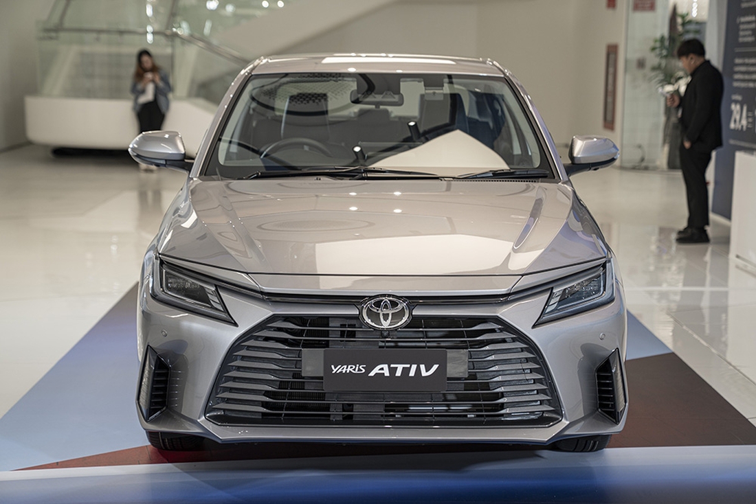Toyota Vios hybrid ra mắt Đông Nam Á, giá quy đổi từ 580 triệu đồng - Ảnh 4.