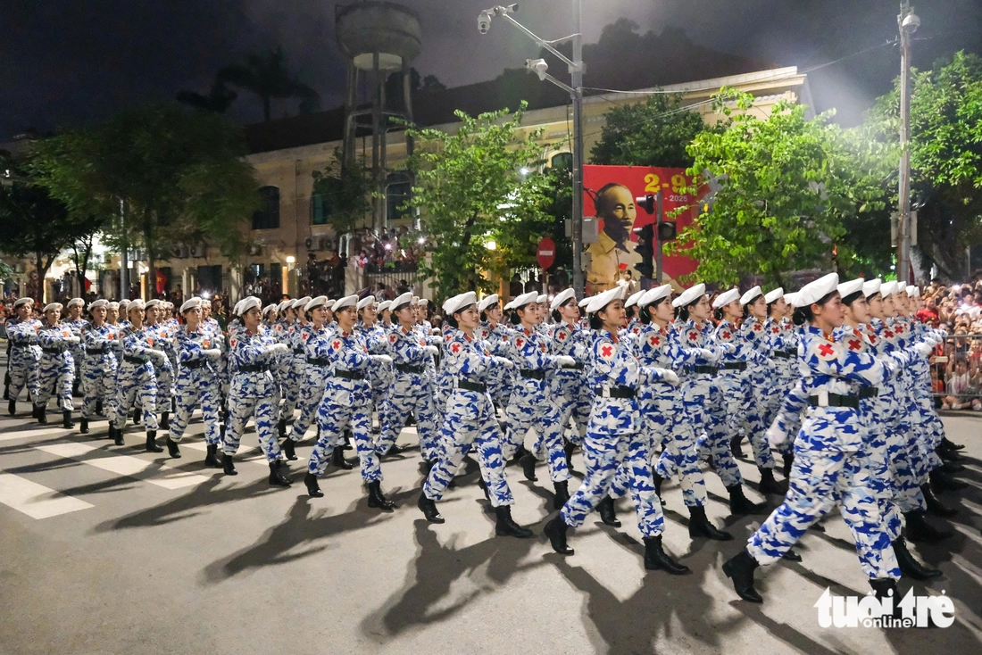 - Ảnh 3. diễu binh - Ảnh 25.