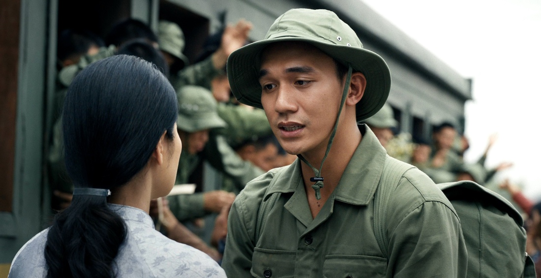 Từ 'Địa đạo' đến 'Mưa đỏ': Dòng phim chiến tranh thành 'bom tấn' - Ảnh 1. Từ 'Địa đạo' đến 'Mưa đỏ': Dòng phim chiến tranh thành 'bom tấn' - Ảnh 1.