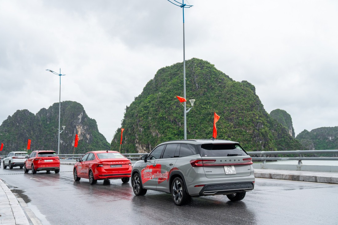 Đoàn xe Skoda 'vượt bão' tới Hà Nội, kết thúc gần 2.500km từ Độc Lập tới Thống Nhất với nhiều cung bậc cảm xúc- Ảnh 13. Skoda - Ảnh 13.