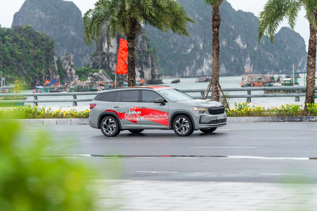 Đoàn xe Skoda 'vượt bão' tới Hà Nội, kết thúc gần 2.500km từ Độc Lập tới Thống Nhất với nhiều cung bậc cảm xúc- Ảnh 23. Skoda - Ảnh 20.