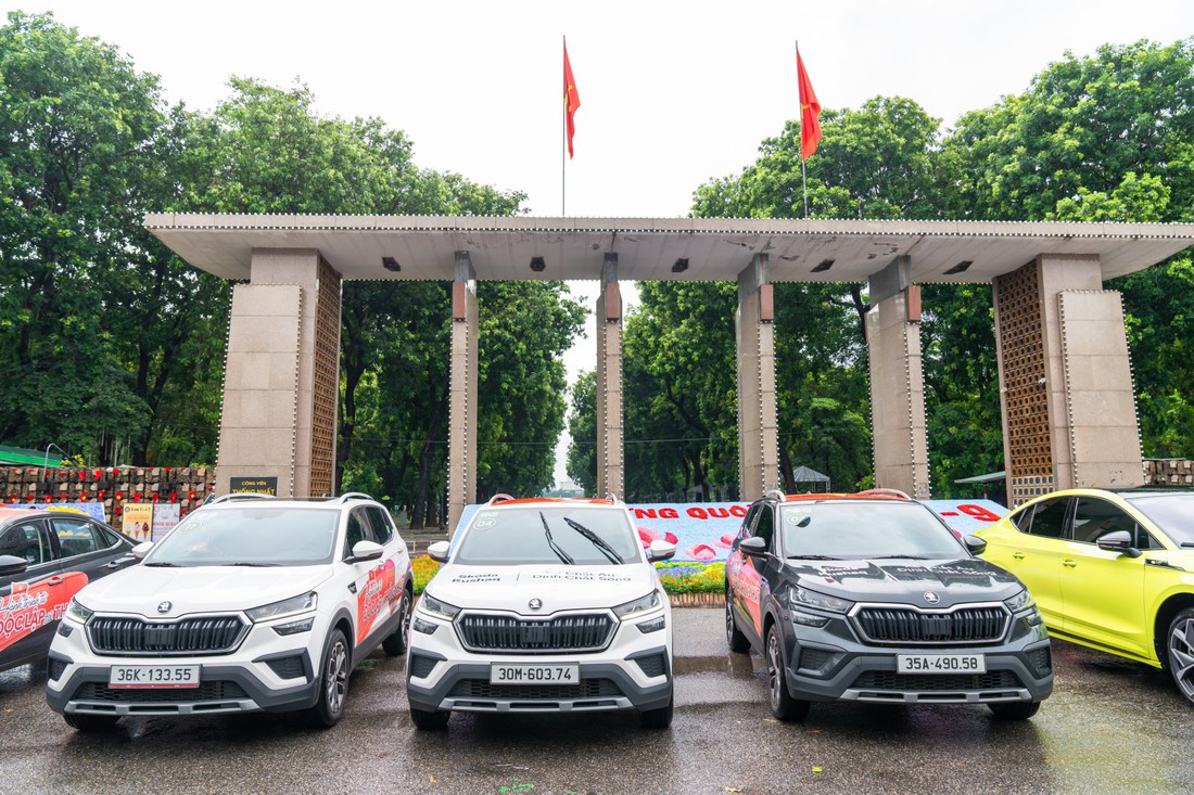 Đoàn xe Skoda 'vượt bão' tới Hà Nội, kết thúc gần 2.500km từ Độc Lập tới Thống Nhất với nhiều cung bậc cảm xúc- Ảnh 28. Skoda - Ảnh 23.