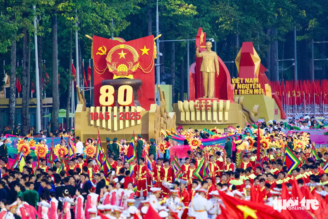diễu binh, diễu hành - Ảnh 1.