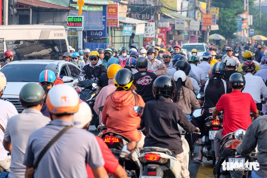 Ba nút giao lớn ở TP.HCM sắp 'đổi đời' bằng cầu vượt, người dân mong từng ngày - Ảnh 3.