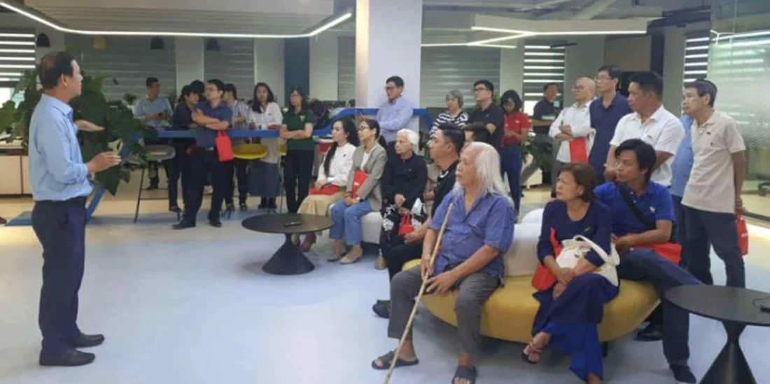 'Mong Tuổi Trẻ giữ vững bản sắc tiên phong' - Ảnh 2. 'Mong Tuổi Trẻ giữ vững bản sắc tiên phong' - Ảnh 2.