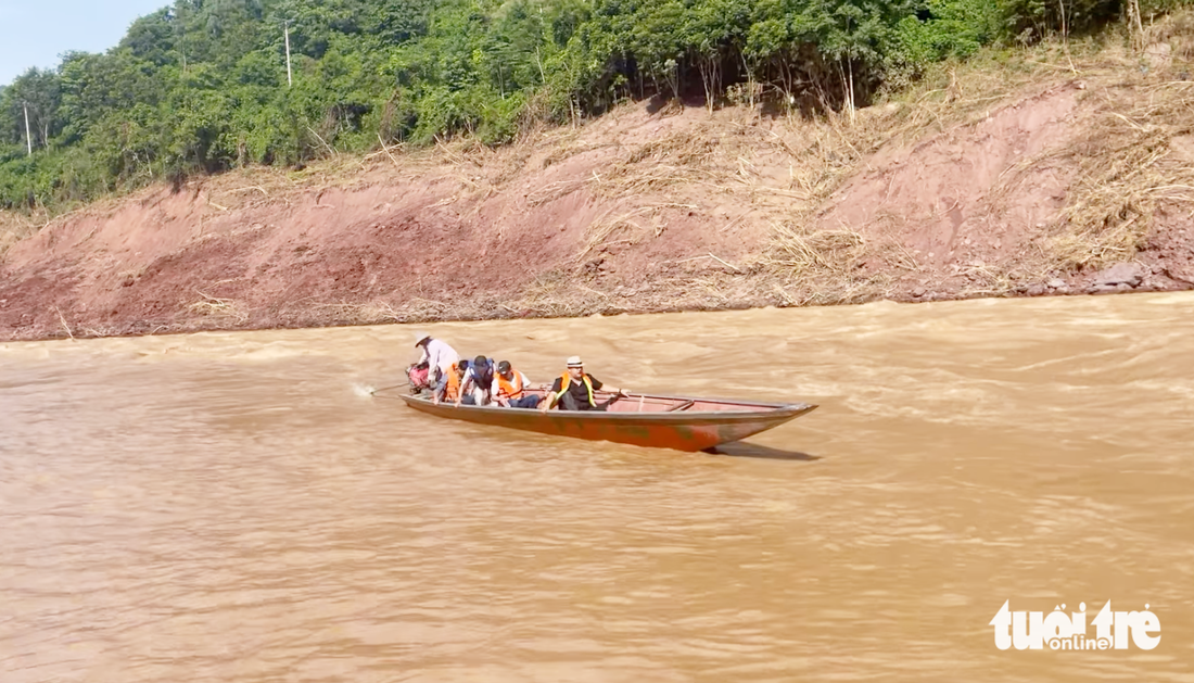Lũ 'xóa sổ' trường học biên giới, hiệu trưởng đau quặn lòng - Ảnh 4.