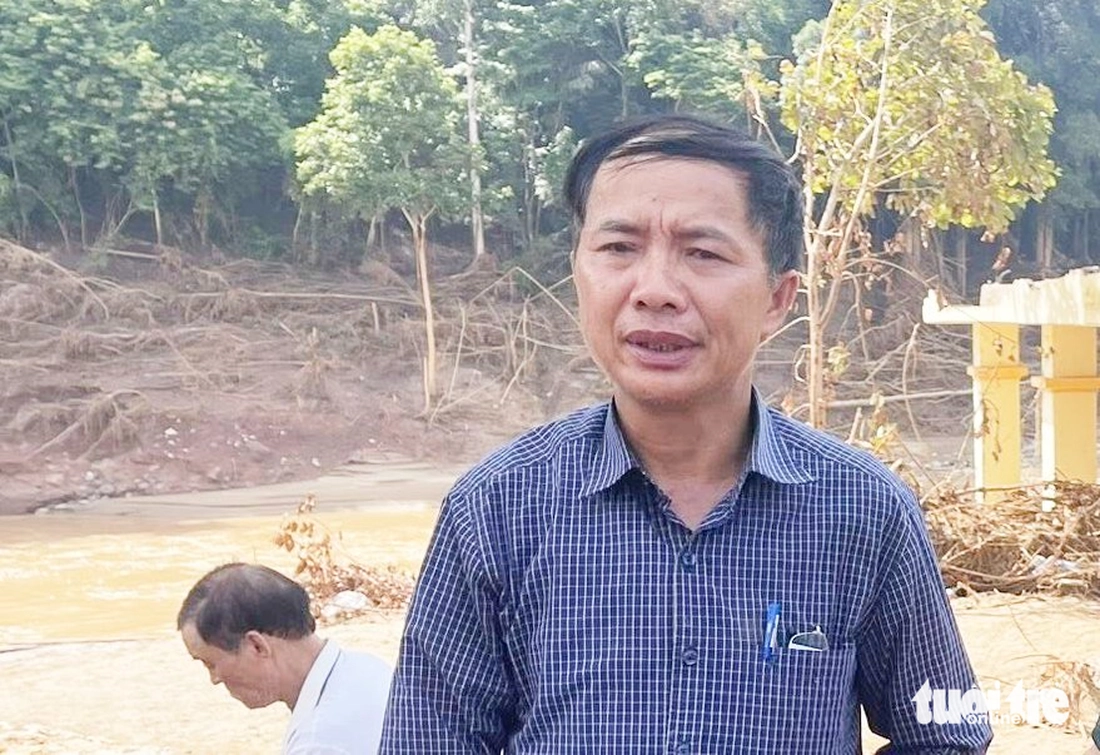Lũ 'xóa sổ' trường học biên giới, hiệu trưởng đau quặn lòng - Ảnh 7.