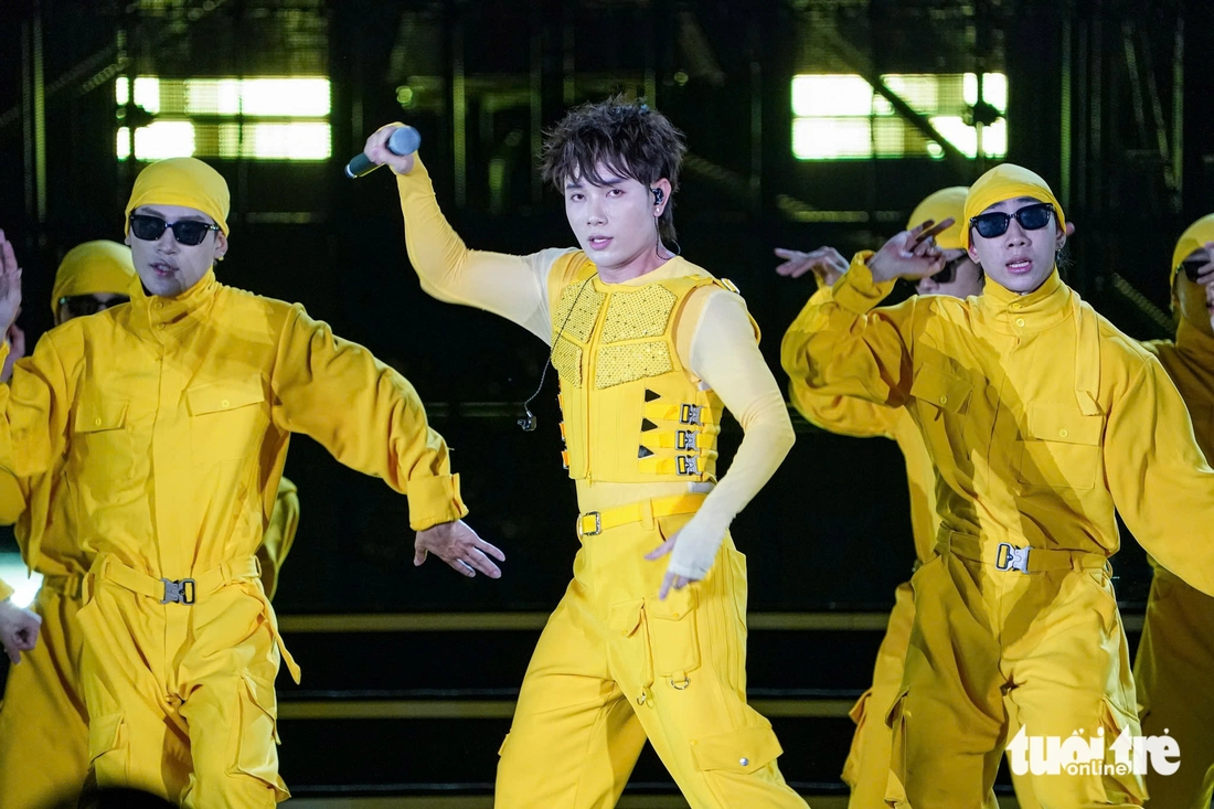 V Concert - Ảnh 12.