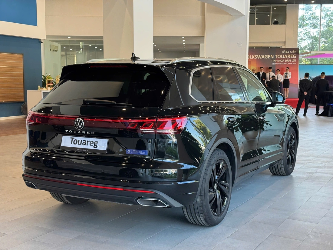 Volkswagen Touareg - Ảnh 4.