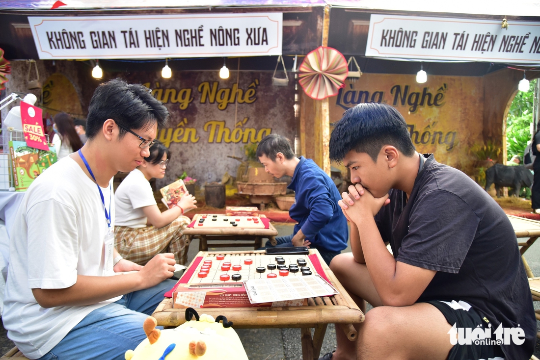 Hàng ngàn du khách ghé Thảo cầm viên tham quan, gửi lời yêu thương tới Tổ quốc - Ảnh 7.