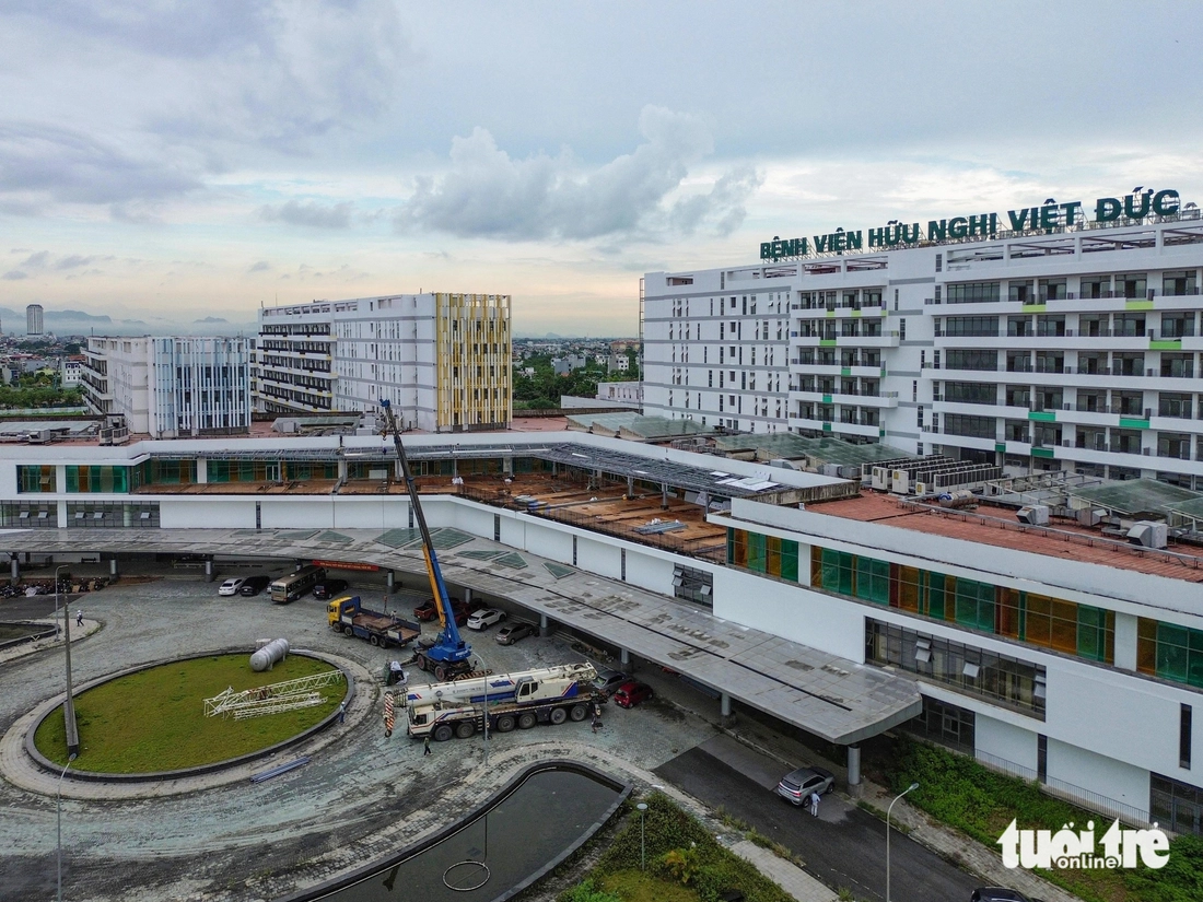 Quang cảnh hai bệnh viện Bạch Mai, Việt Đức cơ sở 2 trước ngày 'hẹn' đi vào hoạt động - Ảnh 6.