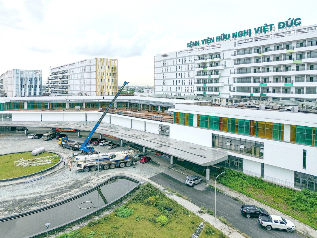 bệnh viện bạch mai - Ảnh 1.