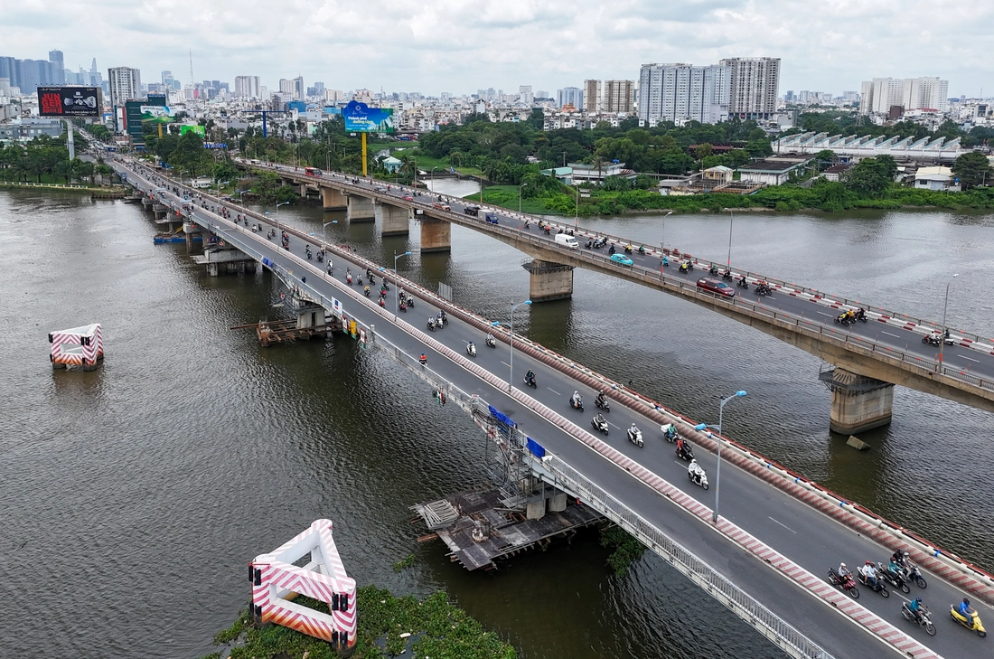 106 kích thủy lực đã nâng cầu Bình Triệu 1 nặng 11.000 tấn lên nửa mét - Ảnh 3.