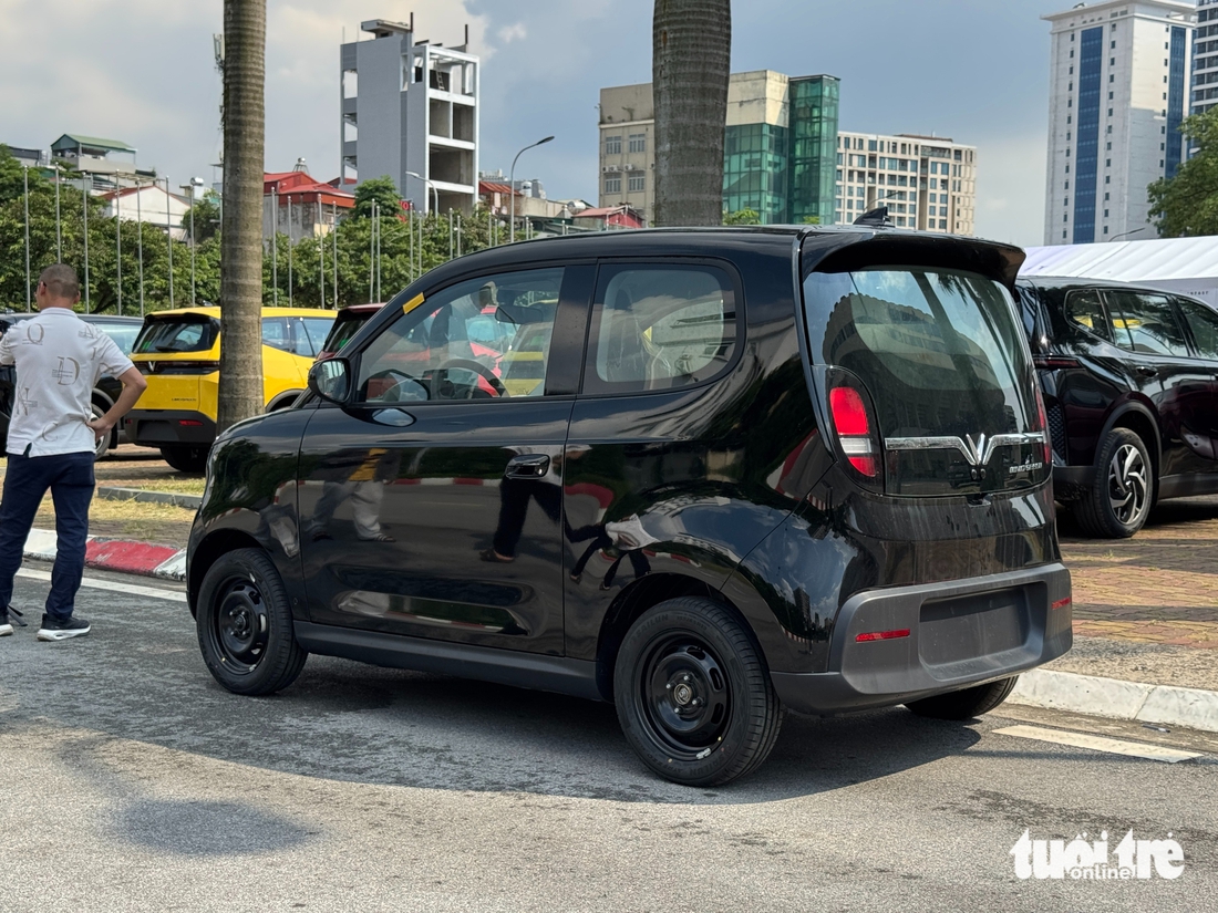 Cận cảnh VinFast Minio Green 'không che': Giá 269 triệu, đèn 'ăn điểm', dễ lại tạo trào lưu độ - Ảnh 16.