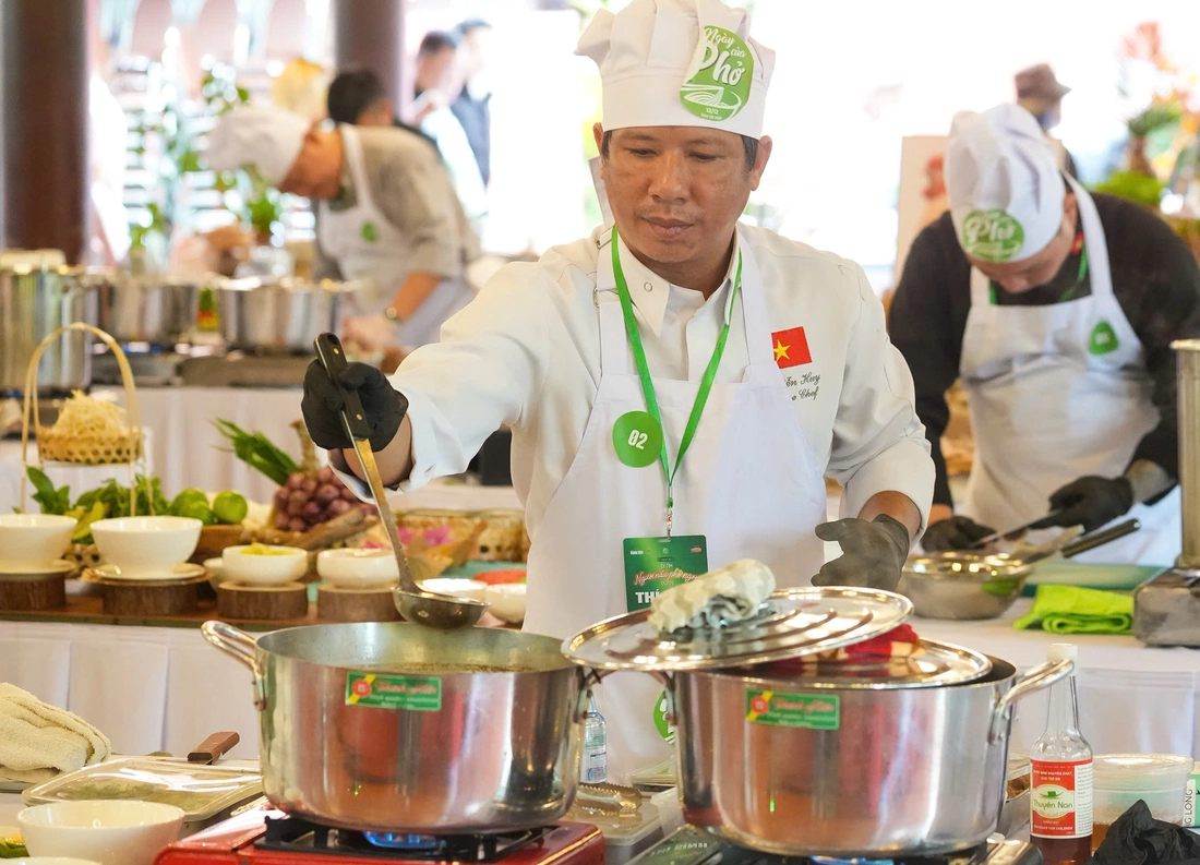 Phở mọi miền hội tụ để Đi tìm người nấu phở ngon năm 2025 - Ảnh 24.