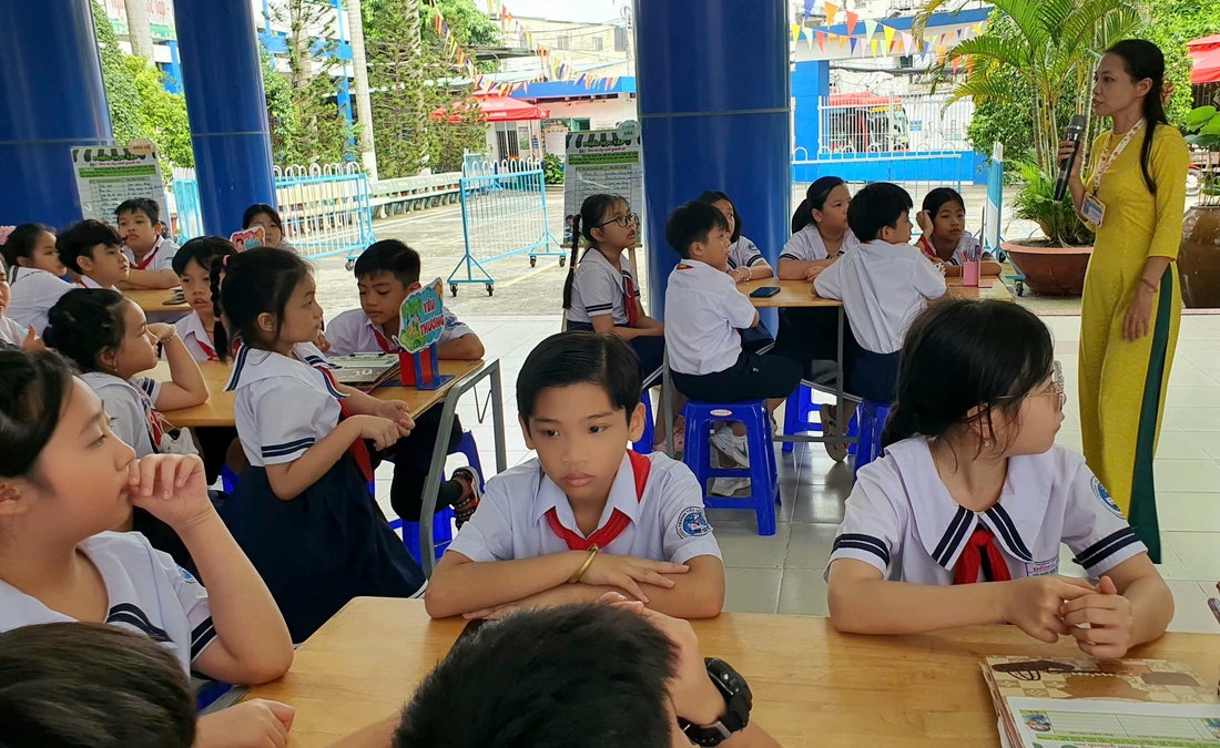 Tiết học ở vườn thực vật kết hợp công nghệ số - Ảnh 6.