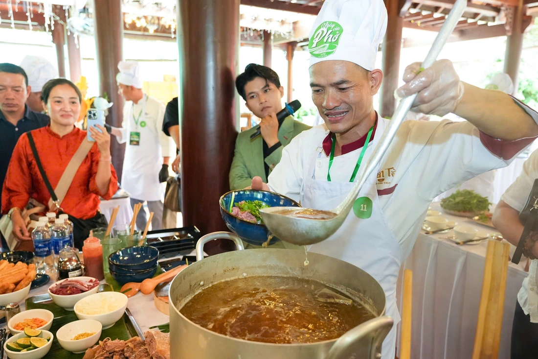 Phở mọi miền hội tụ để Đi tìm người nấu phở ngon năm 2025 - Ảnh 27.