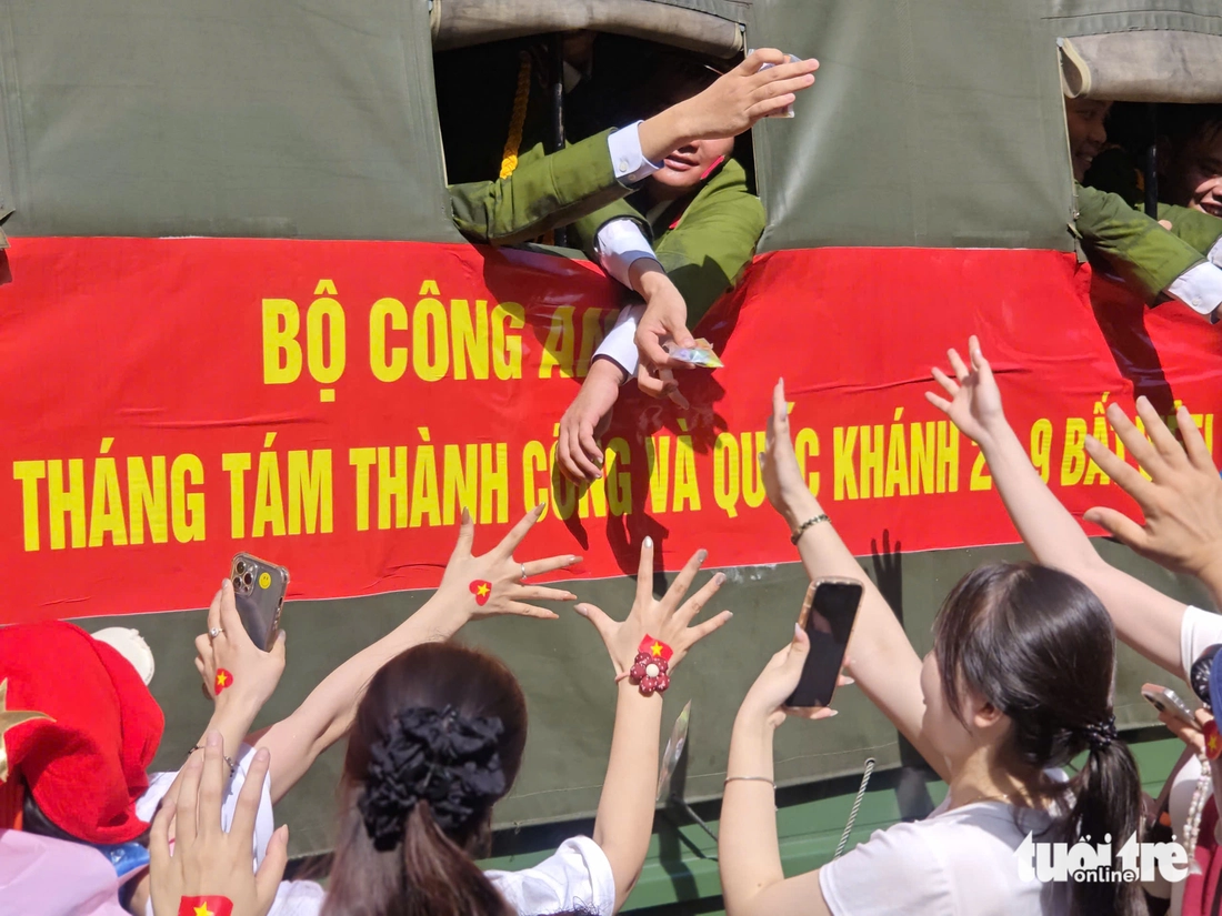 diễu binh - Ảnh 16.