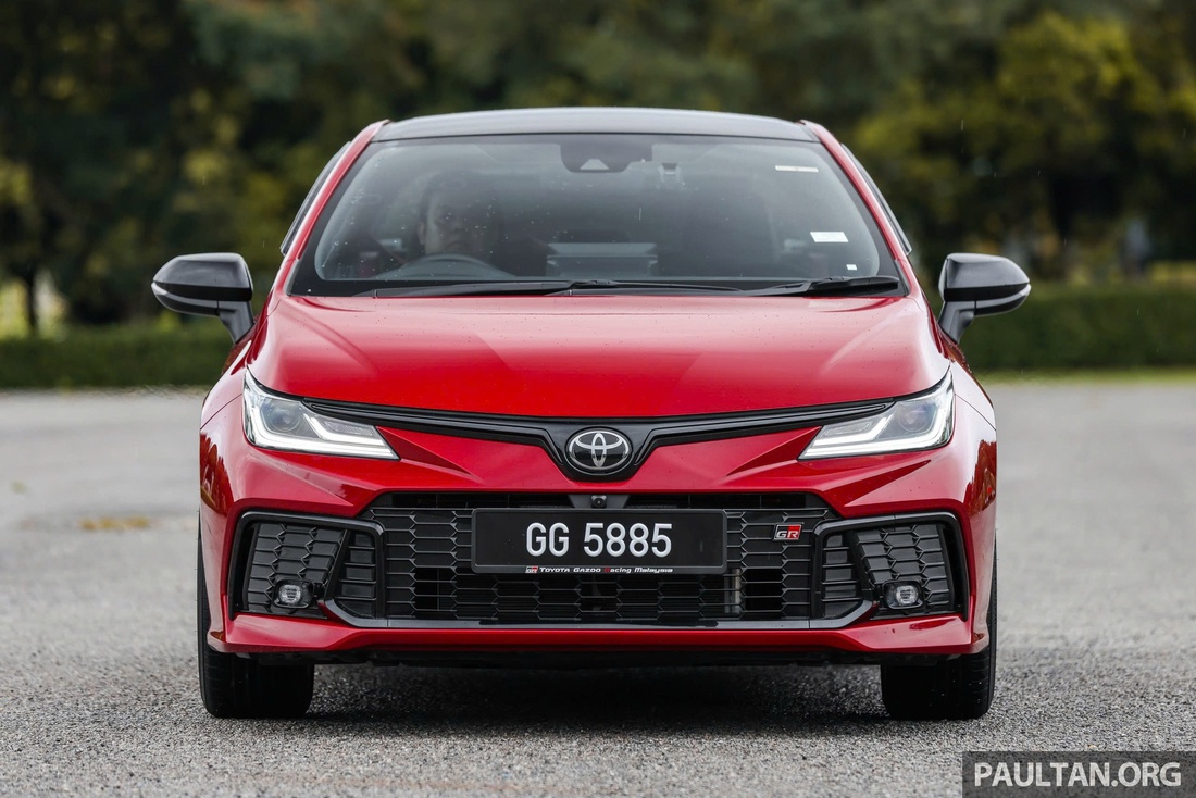 Toyota Corolla Altis thêm bản thể thao 'cực ngầu', nếu về Việt Nam kỳ vọng giúp cải thiện doanh số - Ảnh 16.