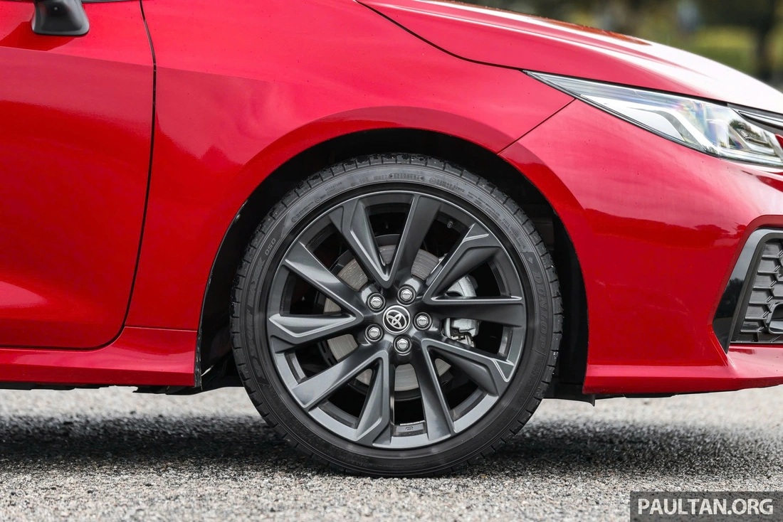 Toyota Corolla Altis thêm bản thể thao 'cực ngầu', nếu về Việt Nam kỳ vọng giúp cải thiện doanh số - Ảnh 7.