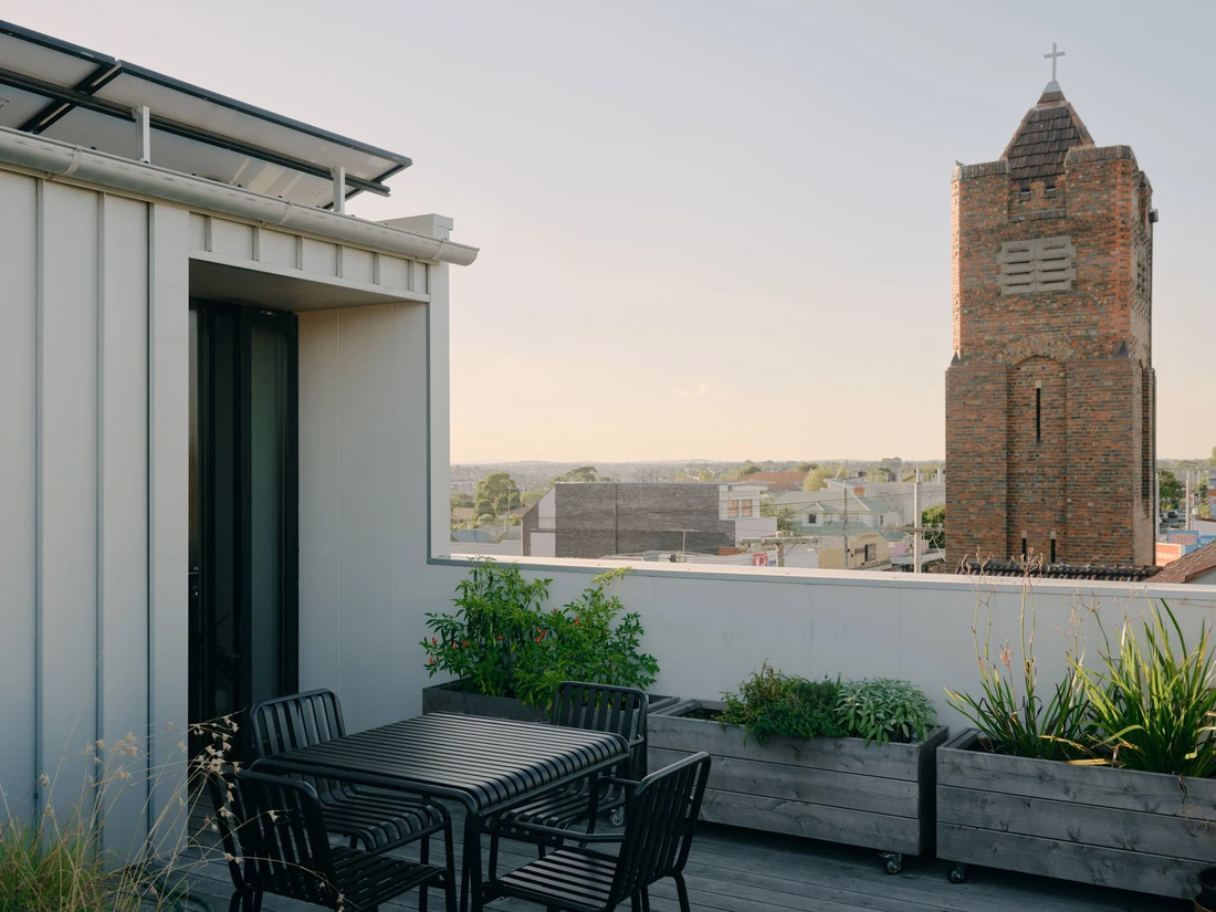 Cuộc sống riêng tư nơi thành thị với ngôi nhà nhỏ gọn ở Melbourne - Ảnh 11.