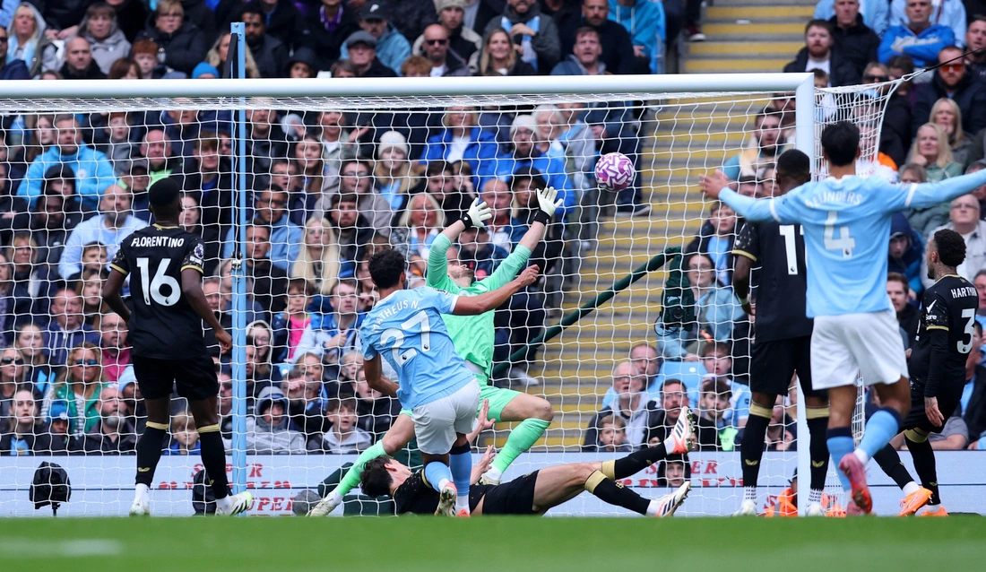 Vòng 6 Premier League: Haaland lập cú đúp, Chelsea và Liverpool cùng thua - Ảnh 7.
