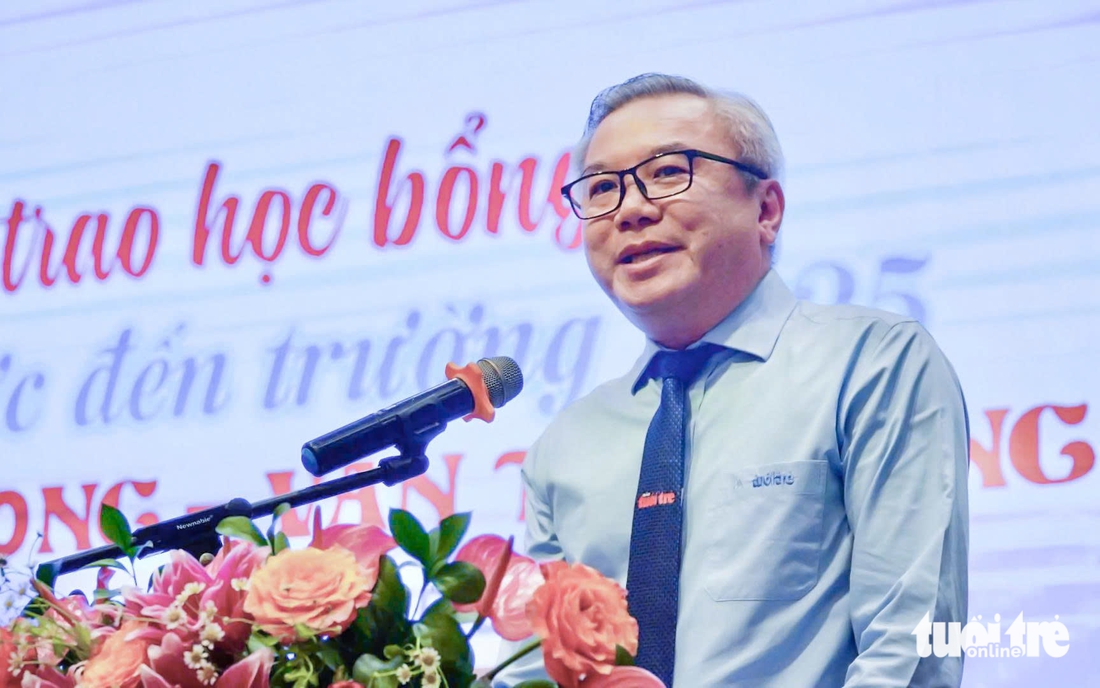 Vòng tay Tiếp sức đến trường xua tan nhiều tuyệt vọng trong ngày mưa Đà Nẵng - Ảnh 2.