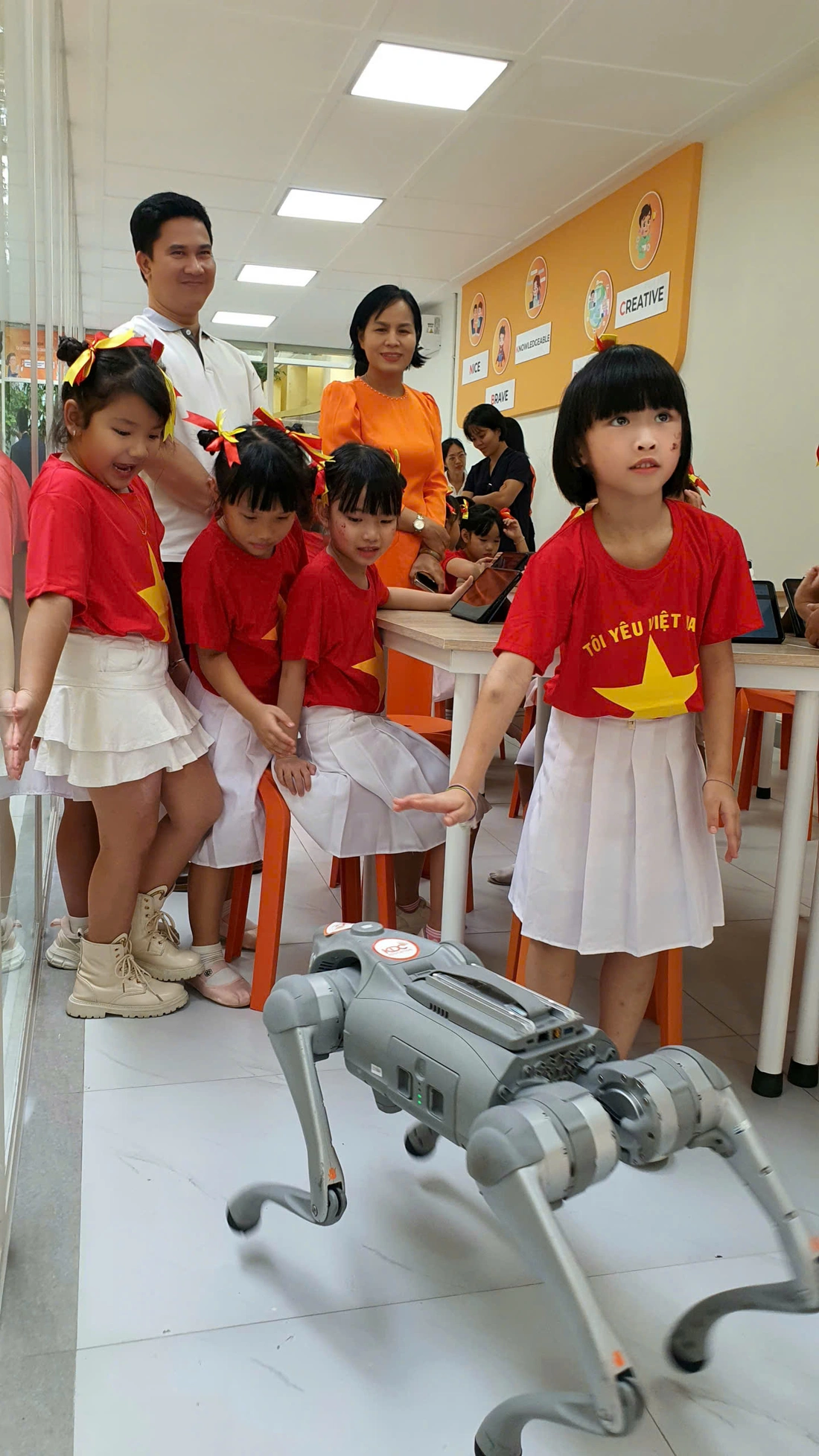 Khánh thành phòng học kỹ năng công dân số ở trường 'hot' của TP.HCM- Ảnh 3. công dân số - Ảnh 3.