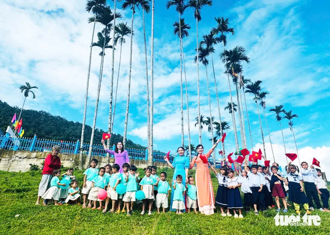 Những khoảnh khắc đáng nhớ trong ngày khai giảng năm học mới - Ảnh 14. khai giảng - Ảnh 13.