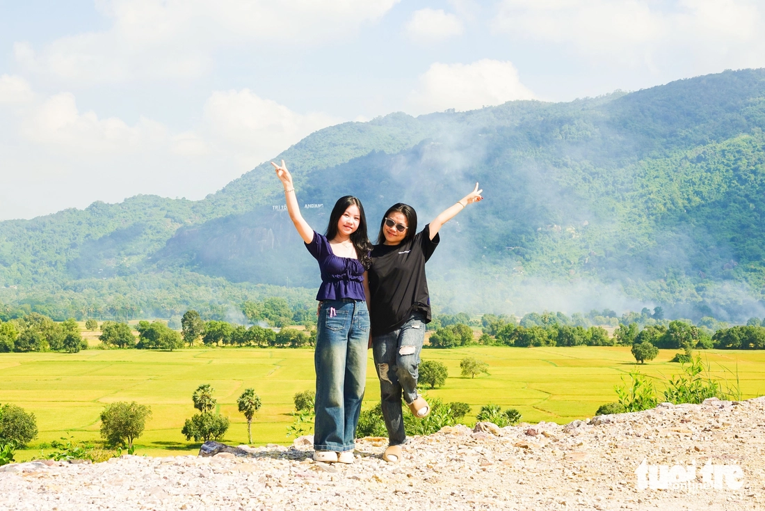 Các hồ nước ở An Giang vừa trữ nước làm ruộng vừa khai thác du lịch - Ảnh 3.