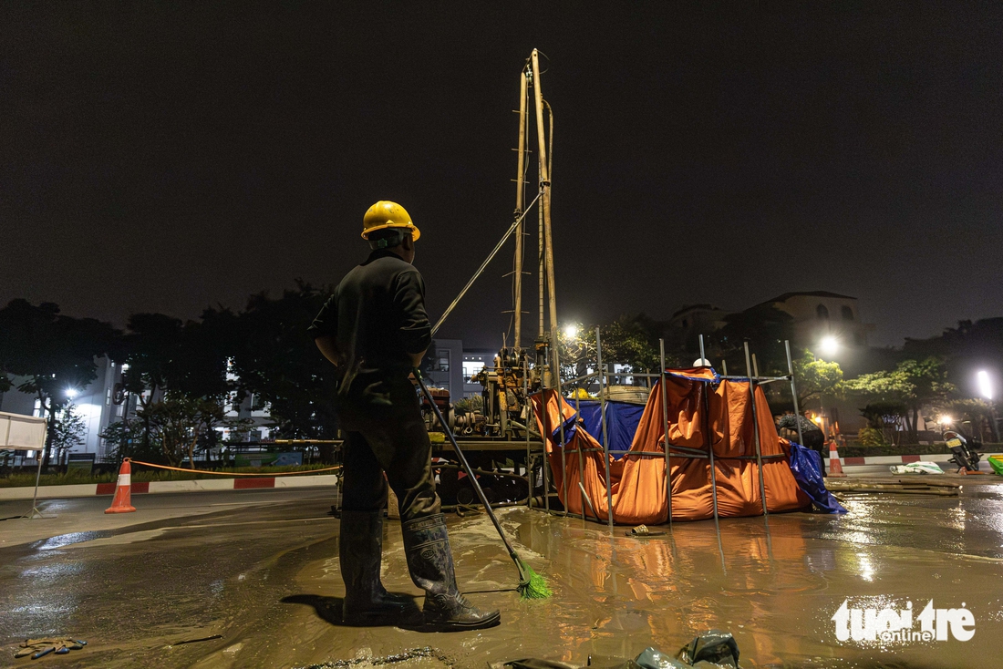 Xuyên đêm khoan địa chất tuyến metro trị giá hơn 65.000 tỉ đồng ở Hà Nội - Ảnh 5.