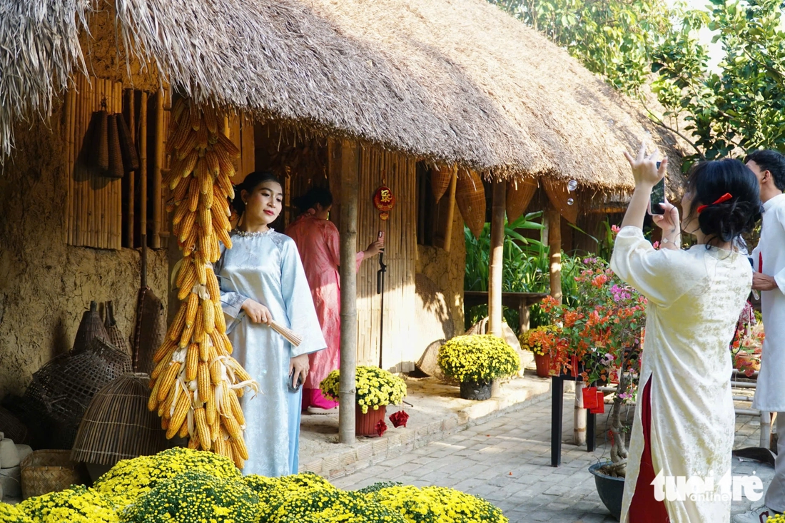 Đi lễ hội Tết xưa Nha Trang, tìm về miền ký ức cũ - Ảnh 2.