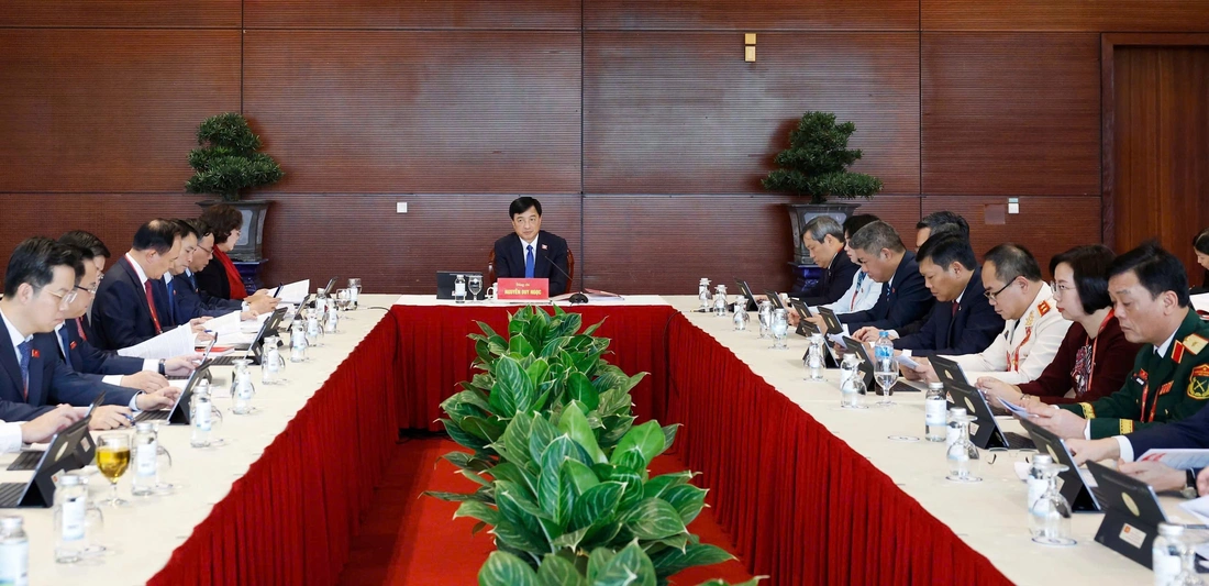 Đại hội XIV của Đảng: Đại biểu thảo luận các văn kiện Đại hội tại đoàn - Ảnh 9.