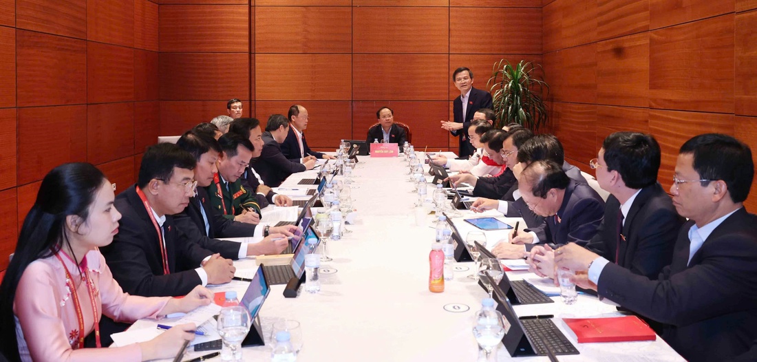 Đại hội XIV của Đảng: Đại biểu thảo luận các văn kiện Đại hội tại đoàn - Ảnh 17.