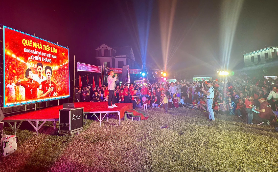 Quê hương Đình Bắc, Hiểu Minh, Xuân Bắc 'tiếp lửa' U23 Việt Nam đấu U23 Trung Quốc - Ảnh 2.