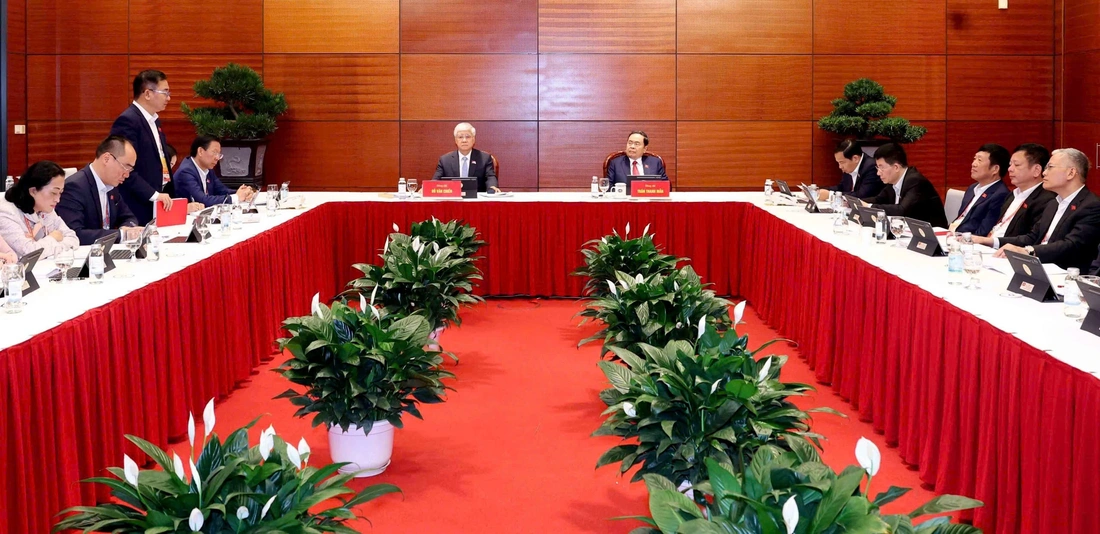 Đại hội XIV của Đảng: Đại biểu thảo luận các văn kiện Đại hội tại đoàn - Ảnh 3.