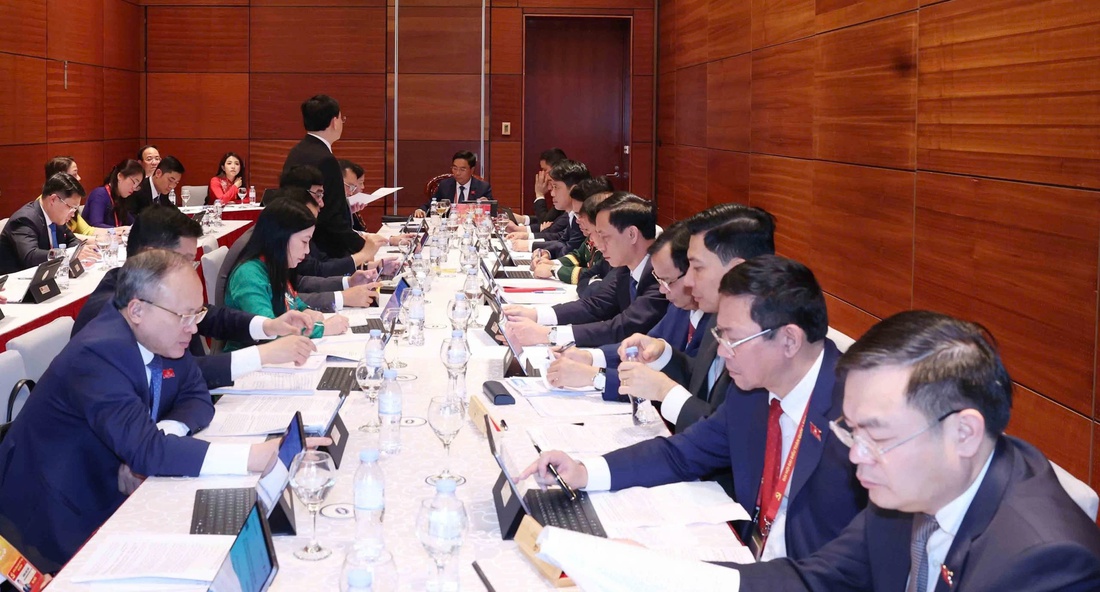 Đại hội XIV của Đảng: Đại biểu thảo luận các văn kiện Đại hội tại đoàn - Ảnh 18.